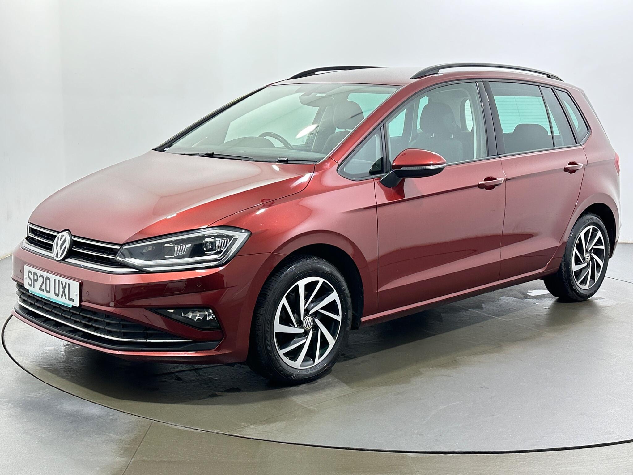 Volkswagen Golf Sportsvan view 4
