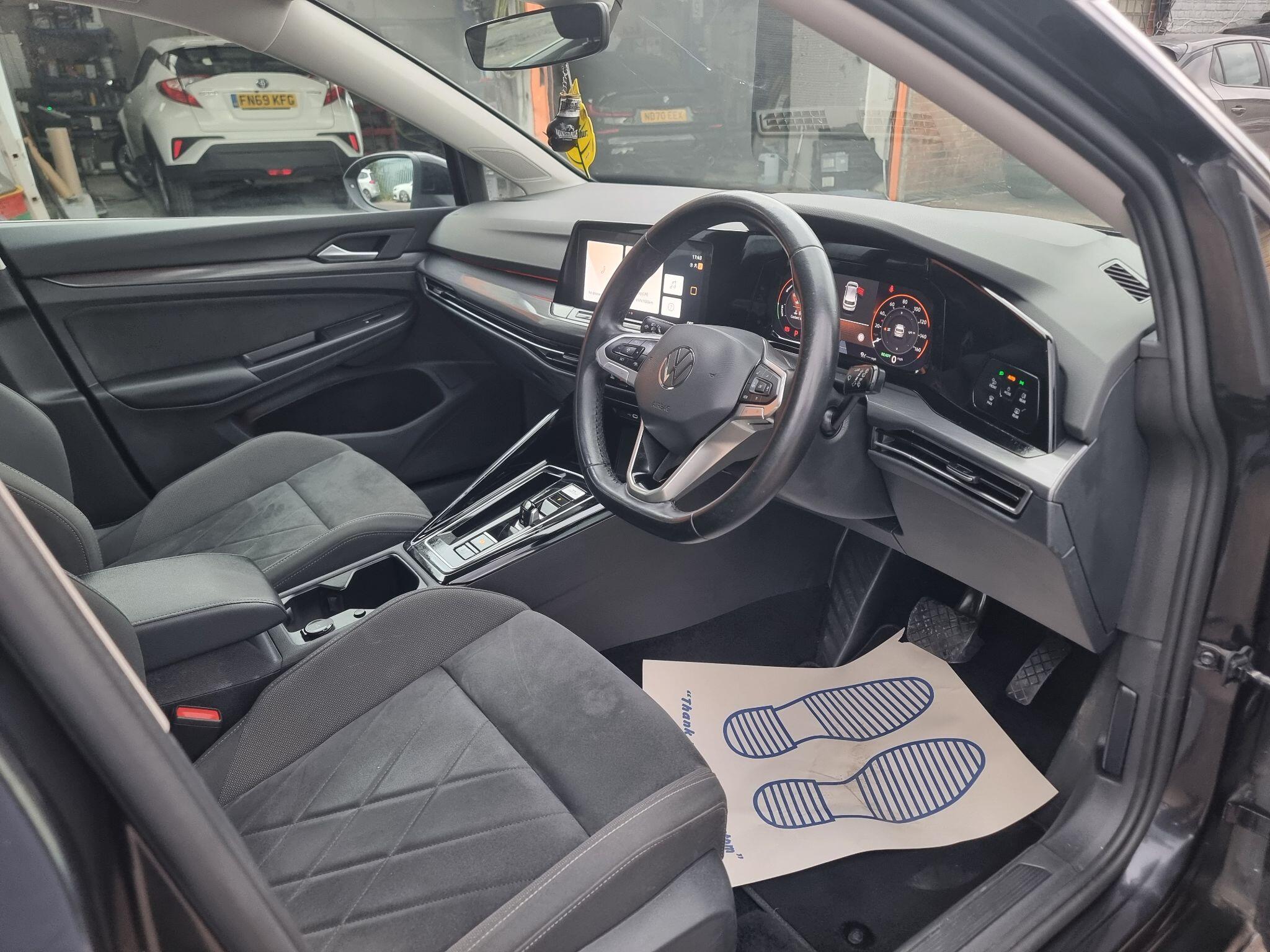 Volkswagen Golf view 25