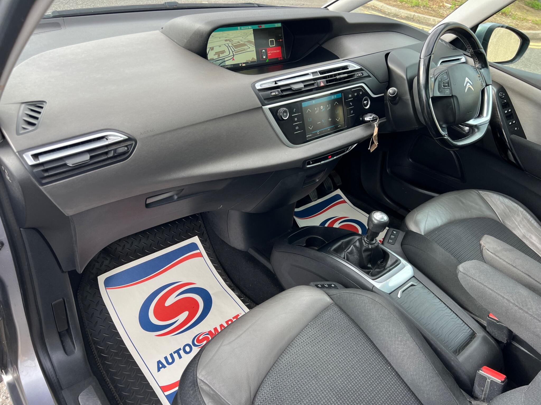 Citroen Grand C4 Picasso view 45