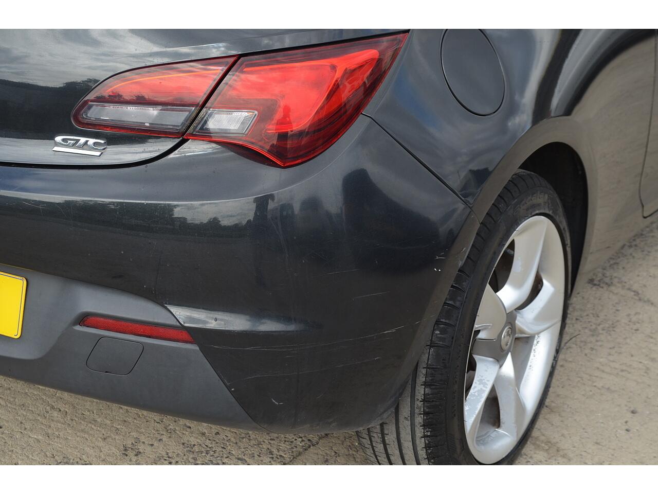 Vauxhall Astra GTC view 41