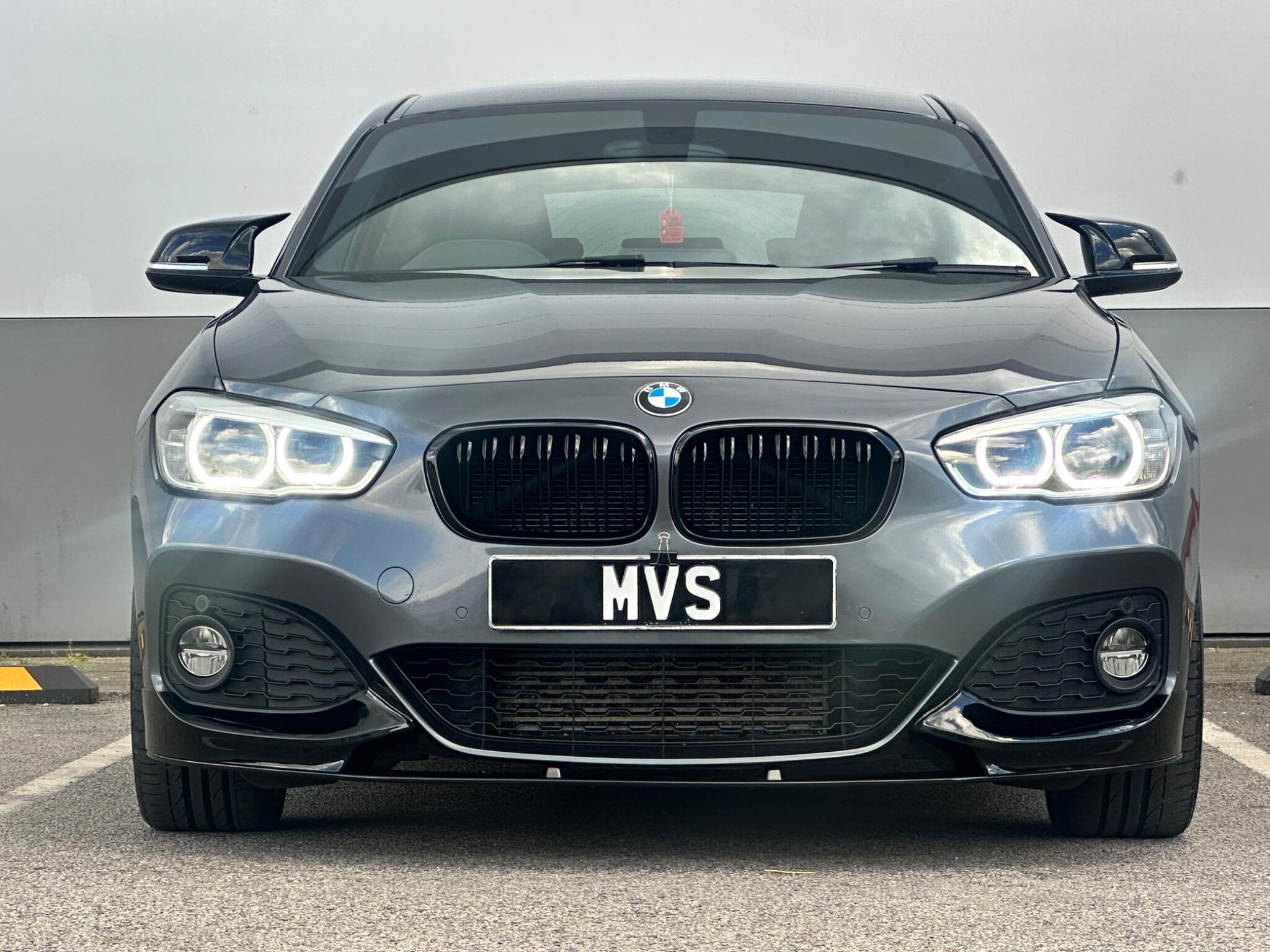 BMW 1 Series view 3