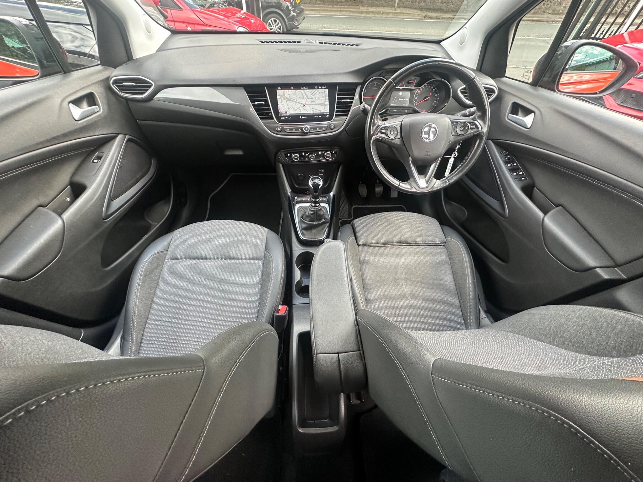 Vauxhall Crossland view 10