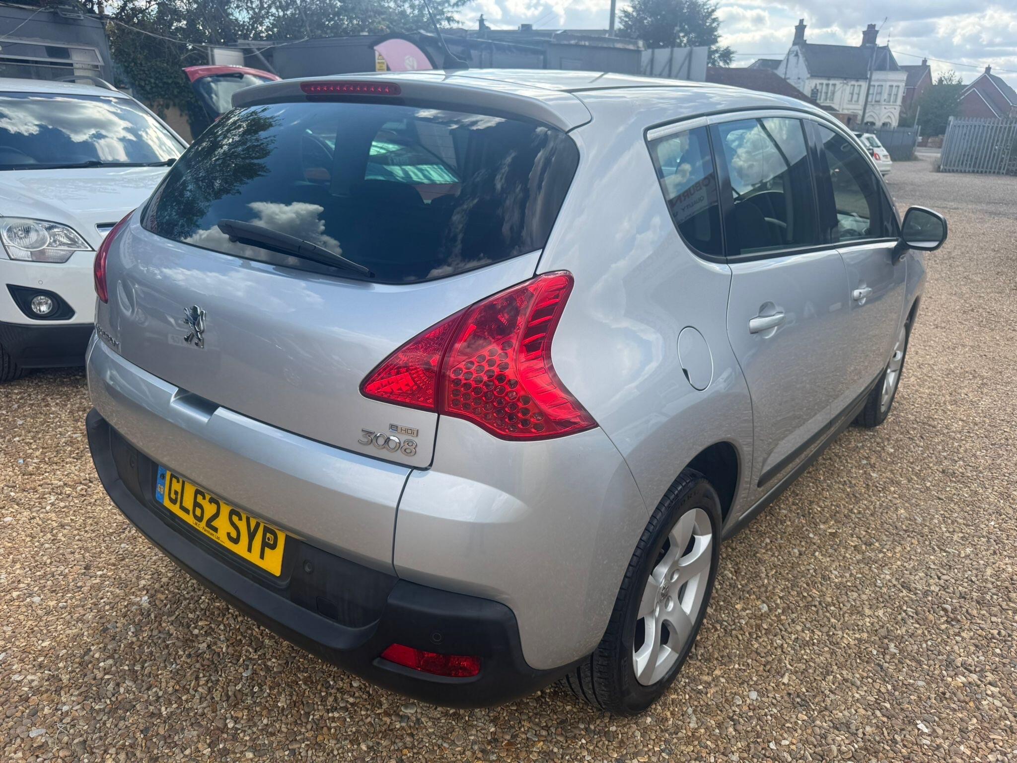 Peugeot 3008 view 11