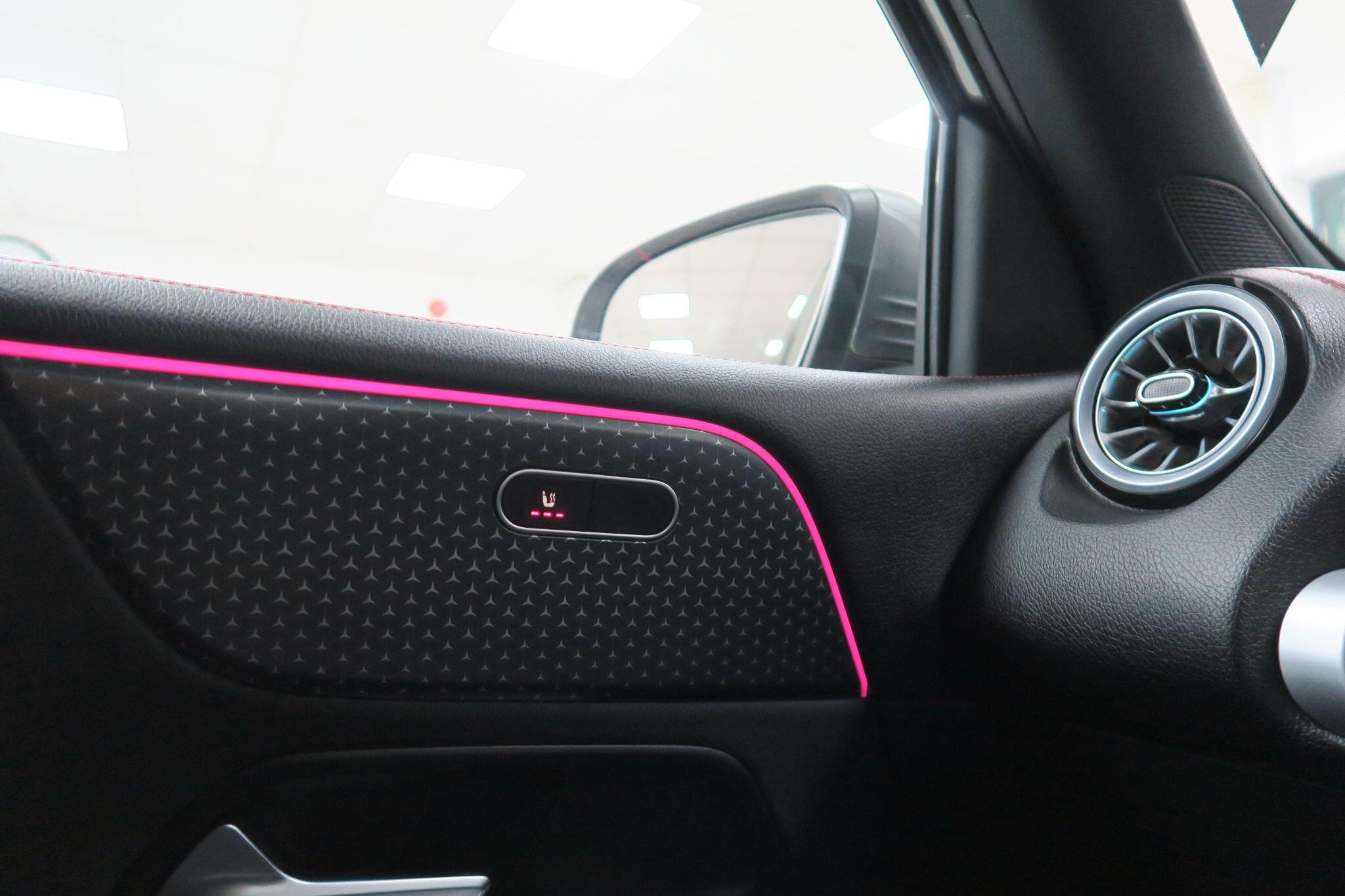 Mercedes-Benz Eqb view 17