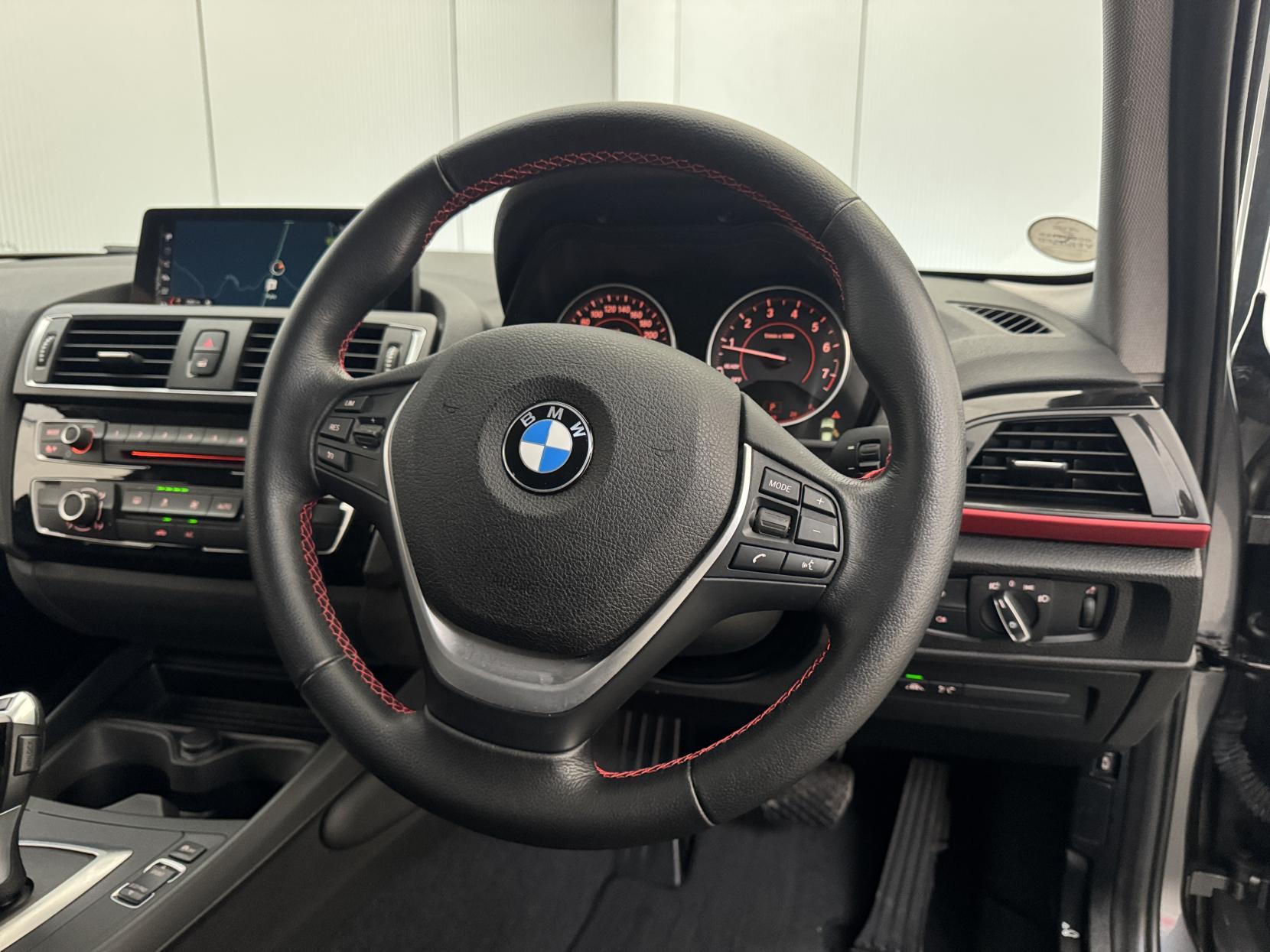 BMW 1 Series view 48