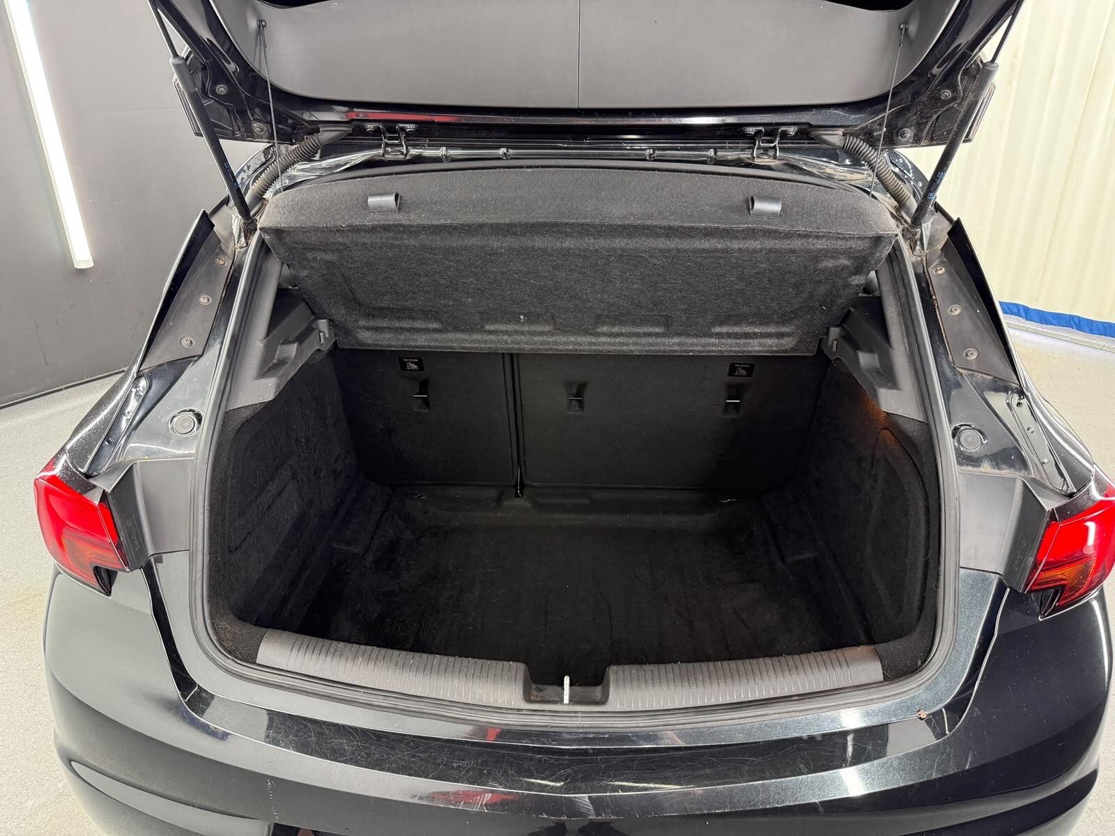 Vauxhall Astra view 21