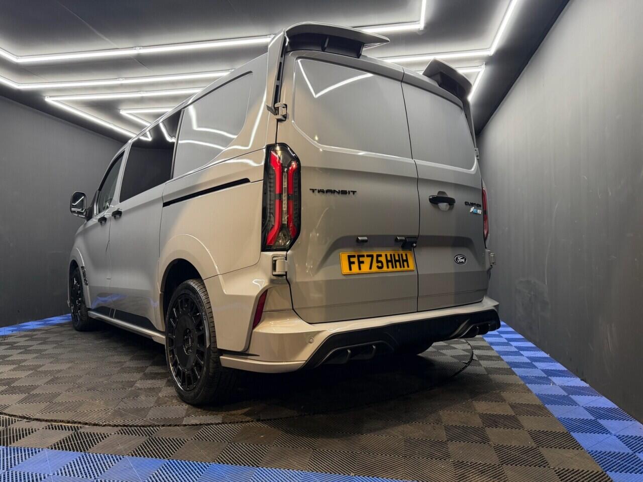 Ford Transit Custom view 30
