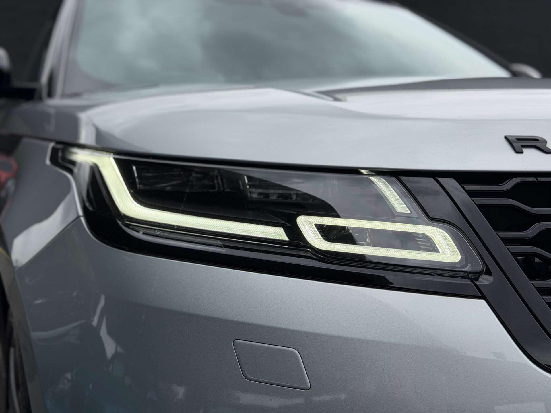 Land Rover Range Rover Velar view 31