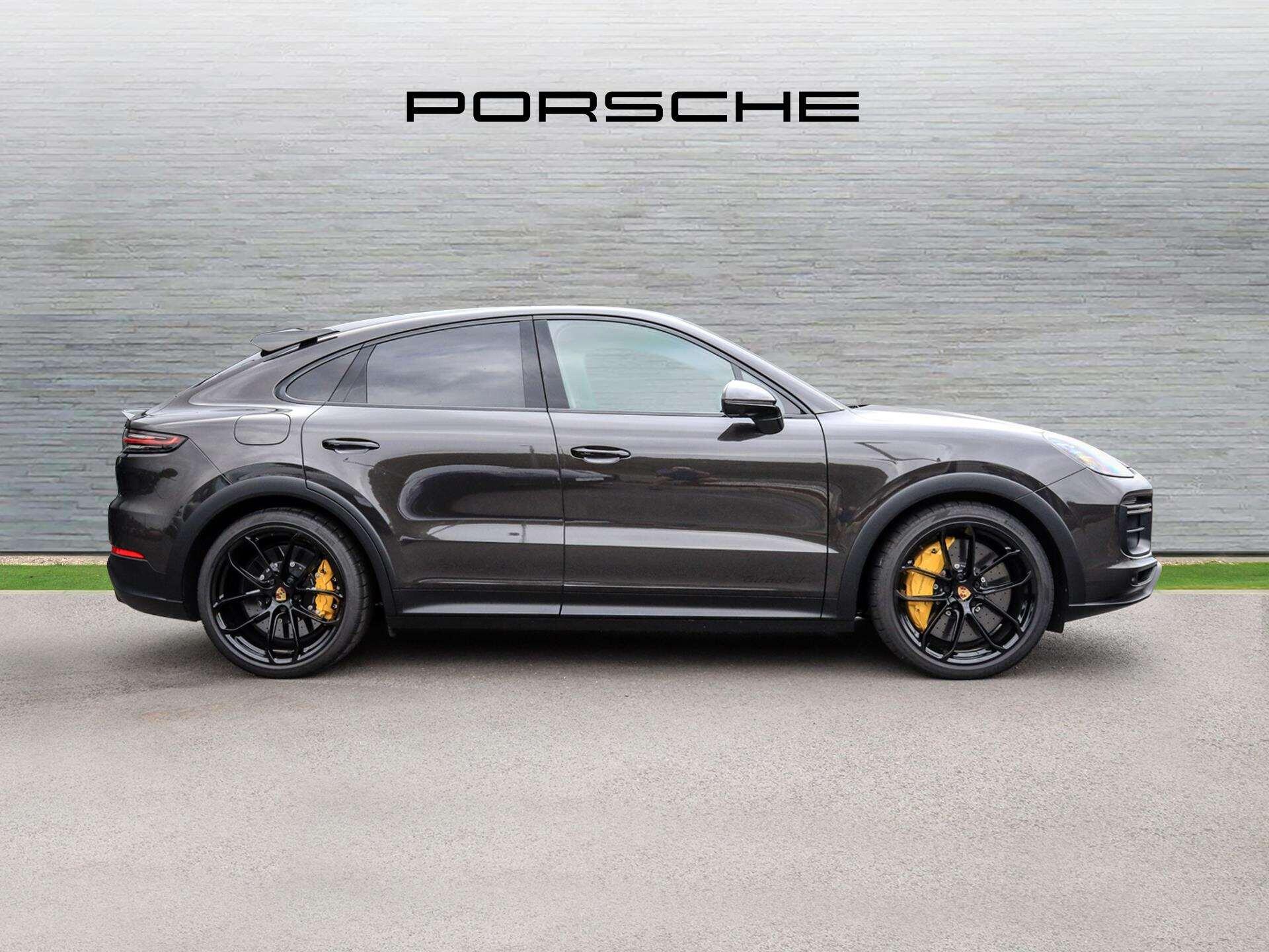 Porsche Cayenne view 7