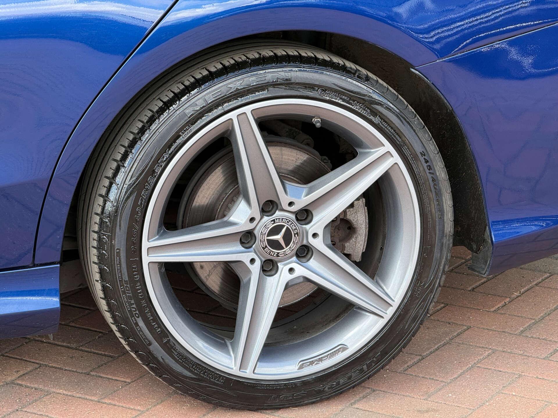 Mercedes-Benz C-Class view 6