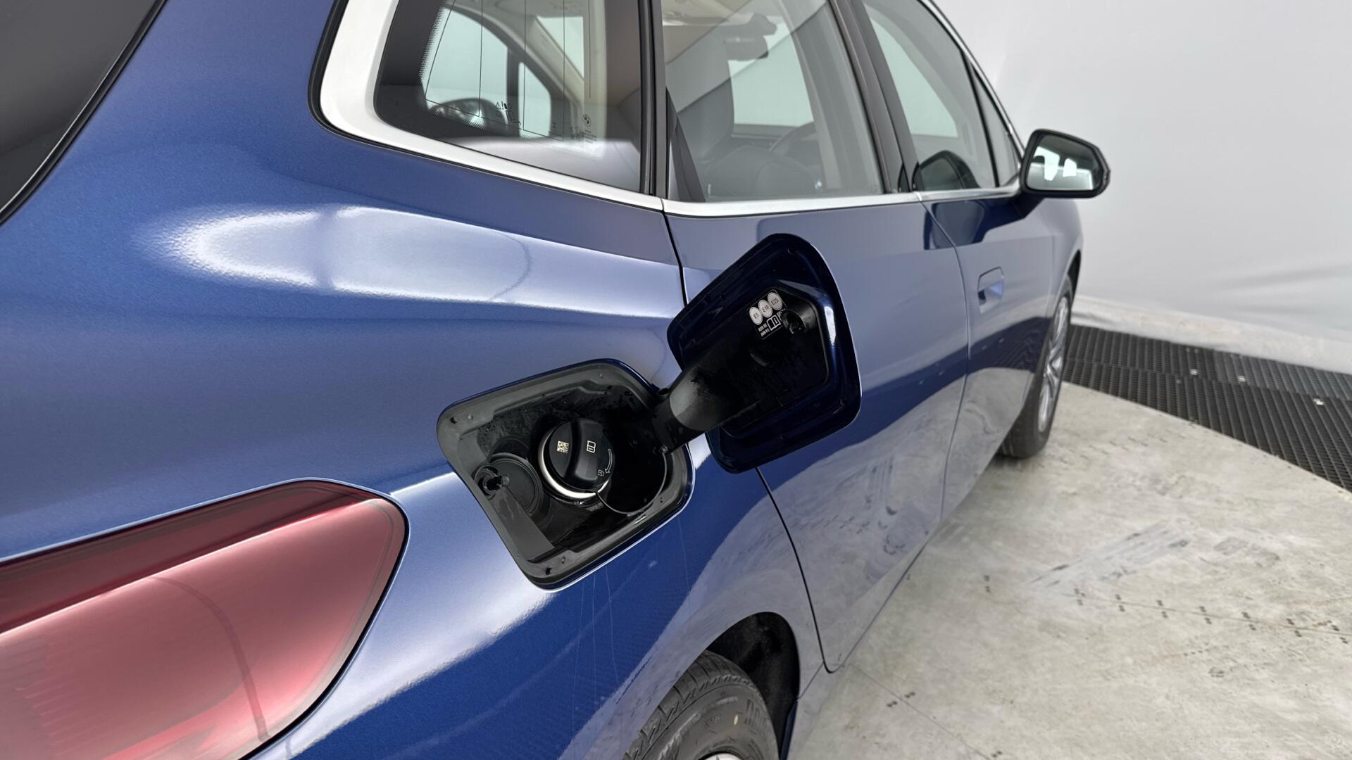 BMW 2 Series Active Tourer view 18
