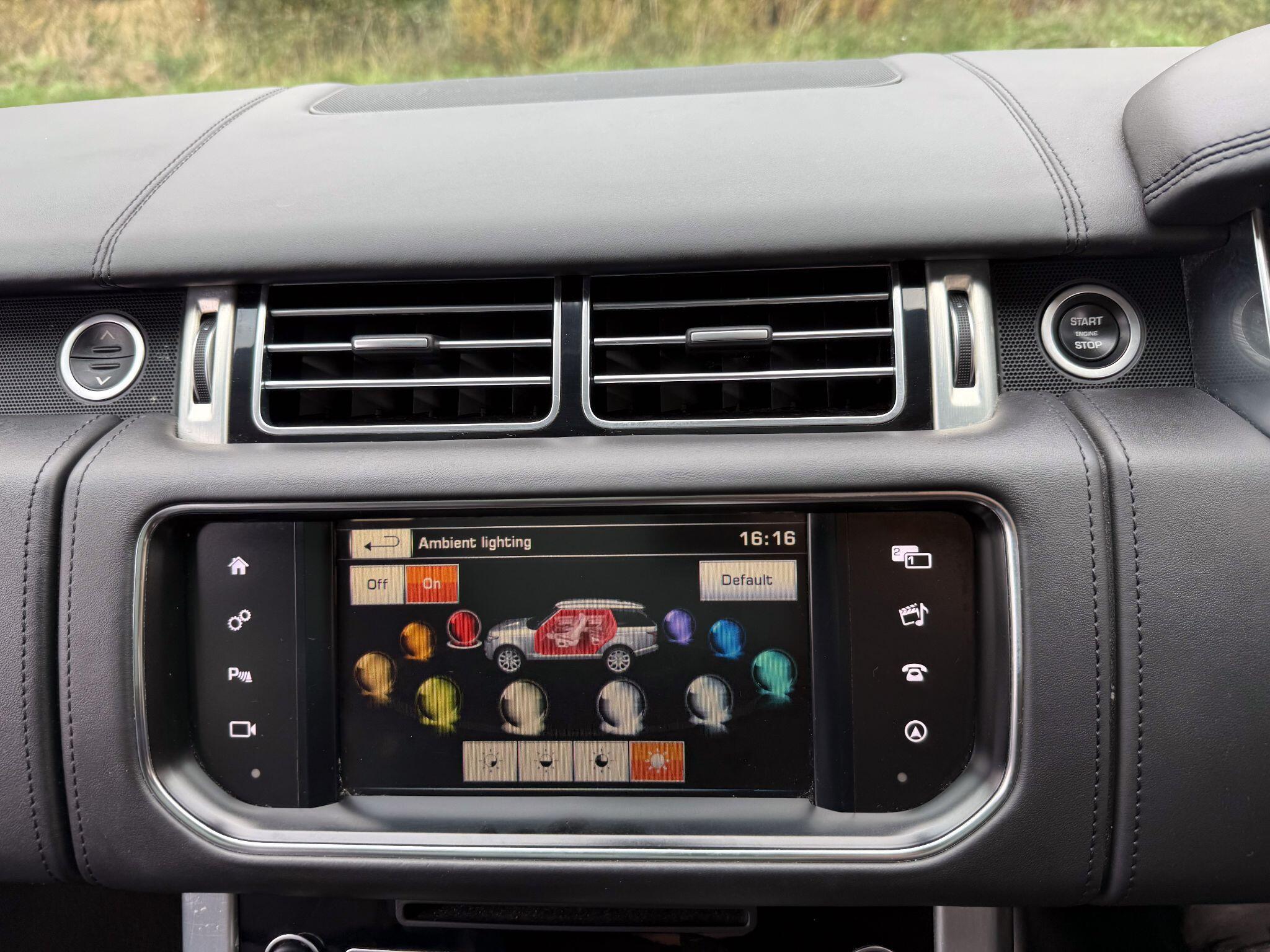 Land Rover Range Rover view 23