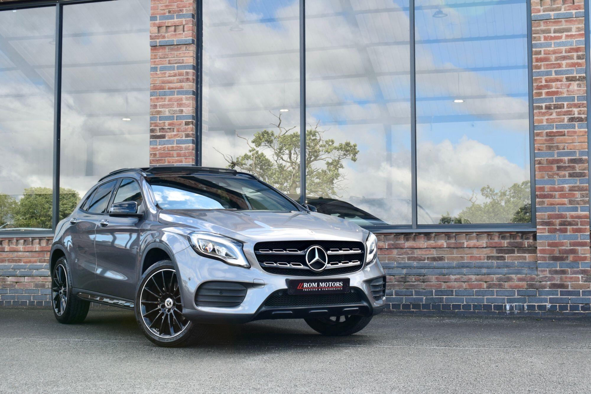 Mercedes-Benz GLA view 42
