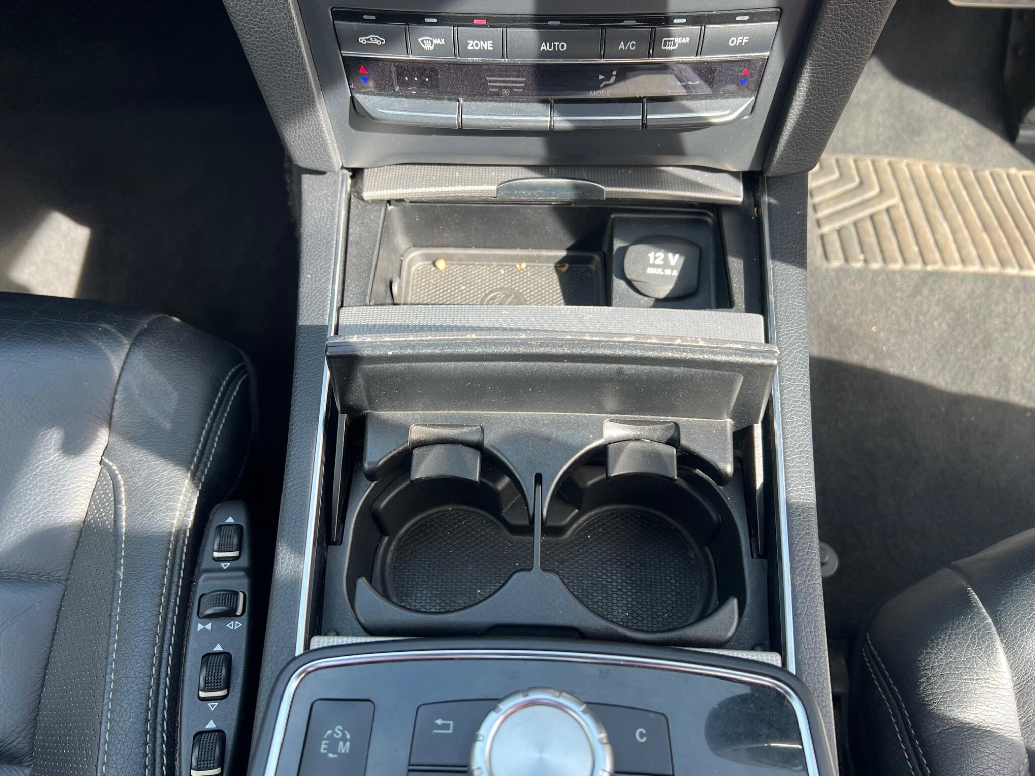 Mercedes-Benz E-Class view 42
