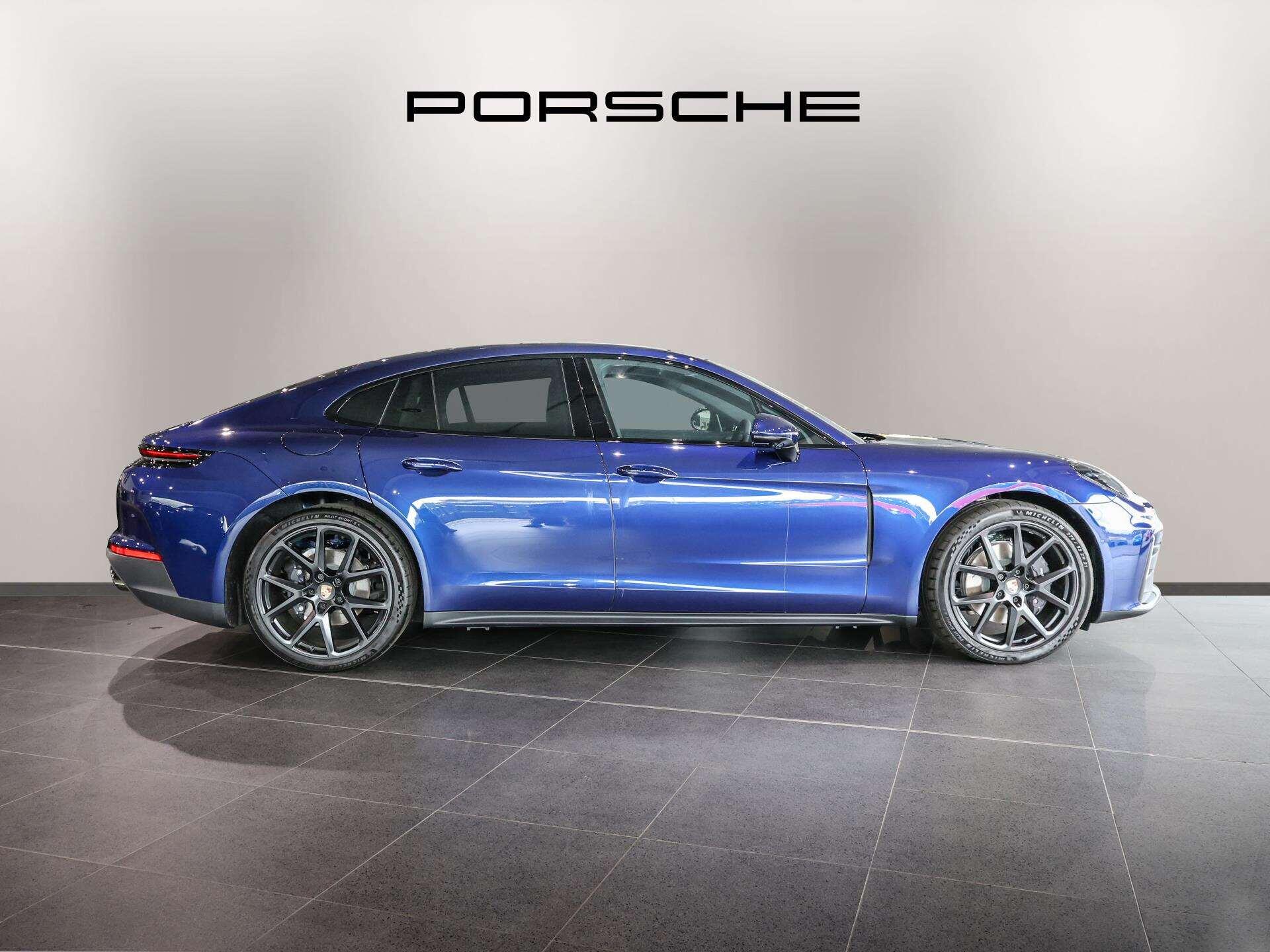 Porsche Panamera view 5