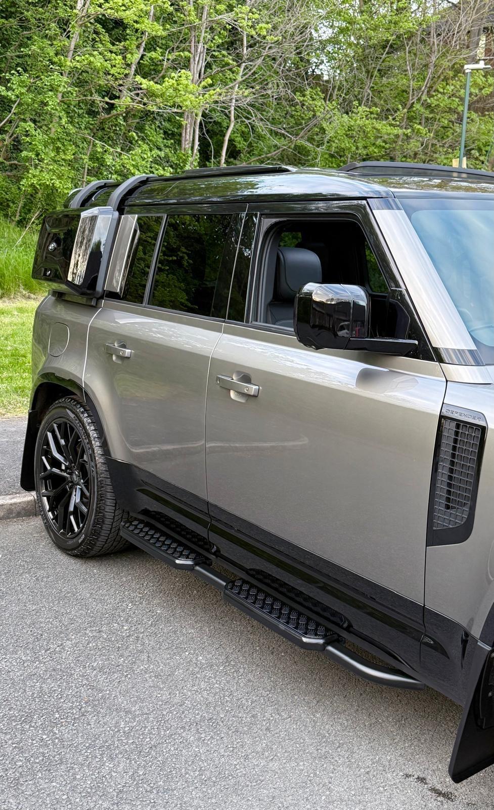 Land Rover Defender view 96
