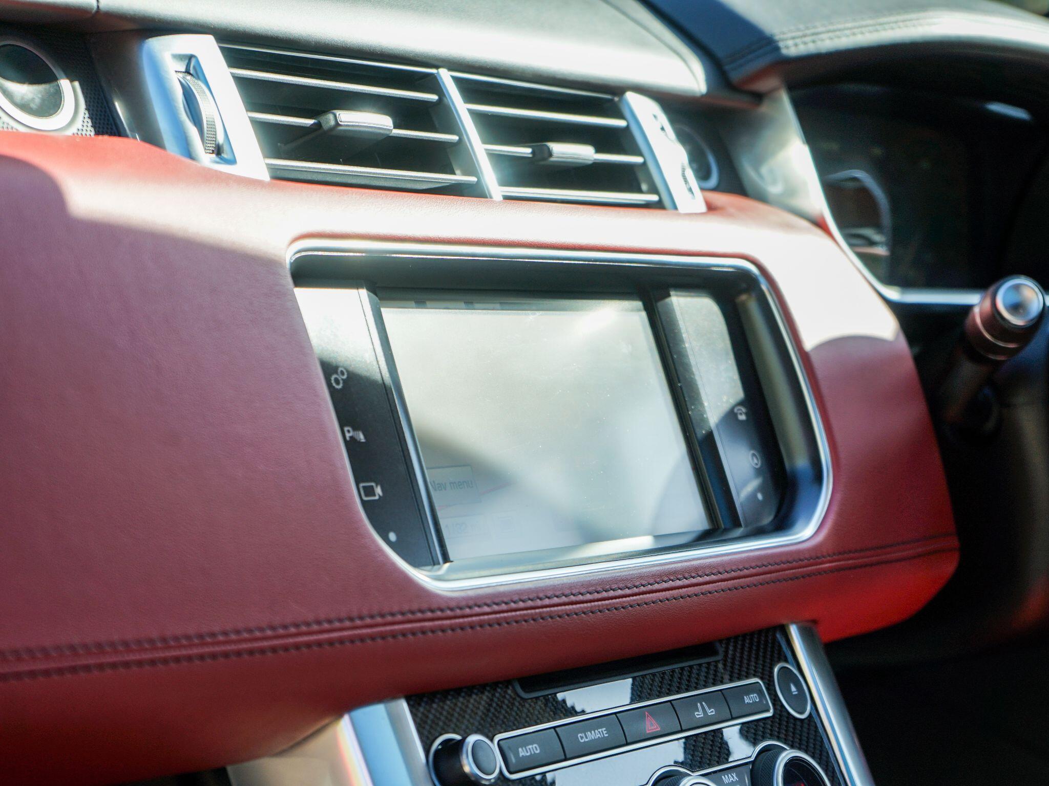 Land Rover Range Rover Sport view 18