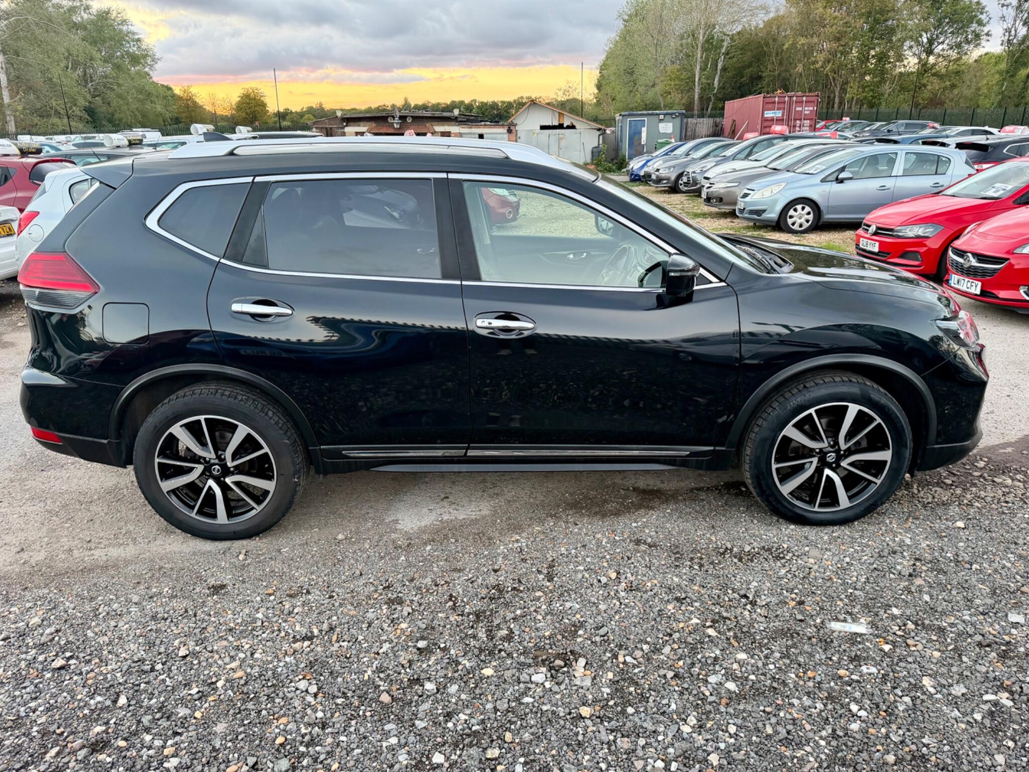 Nissan X-Trail view 17