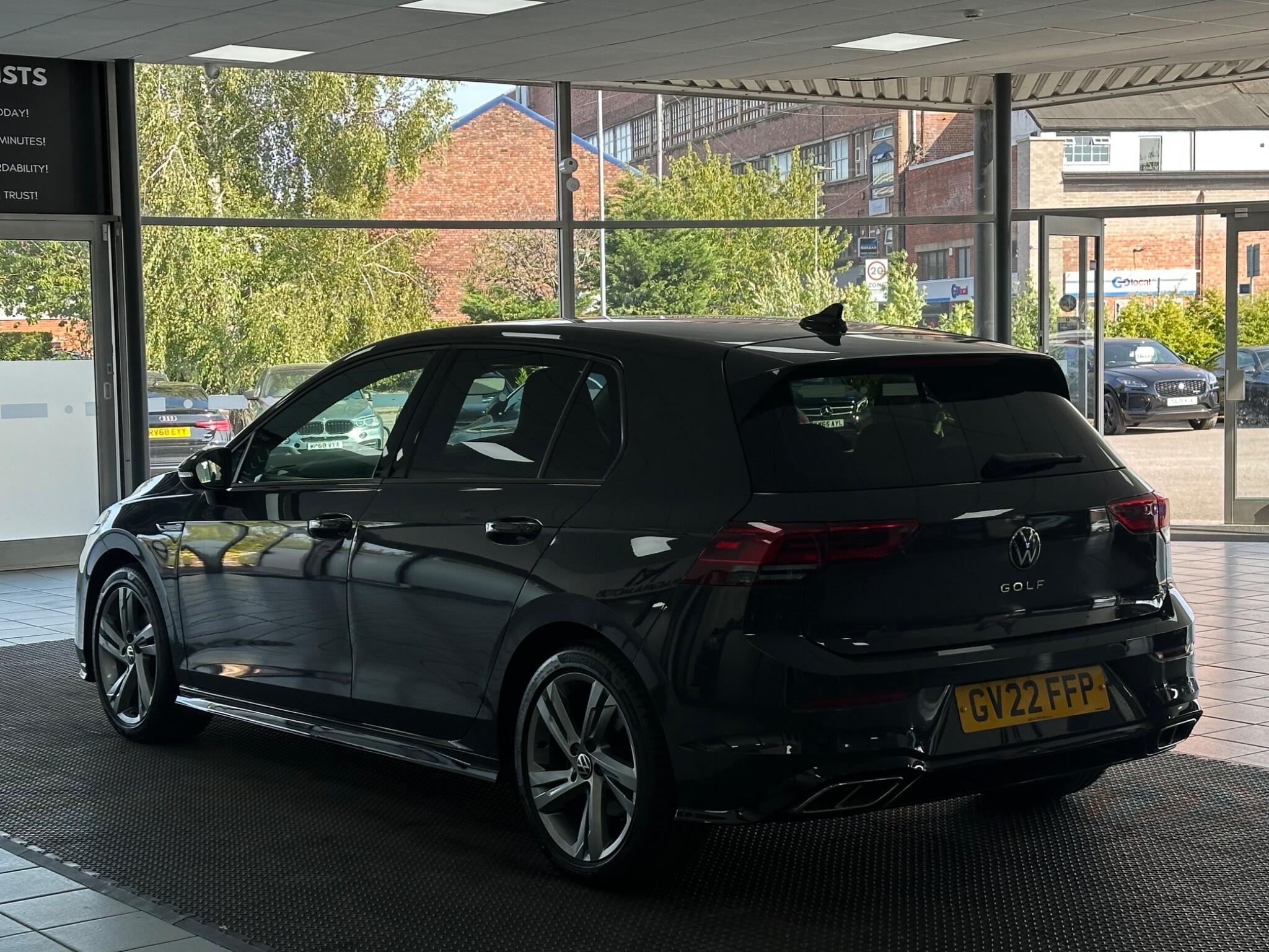 Volkswagen Golf view 9