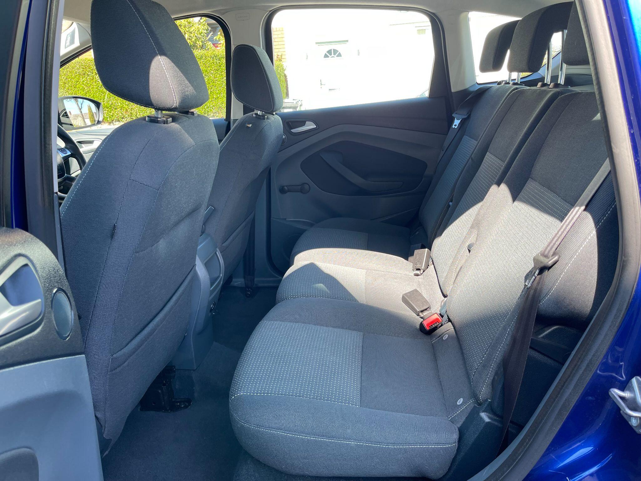 Ford C-Max view 37