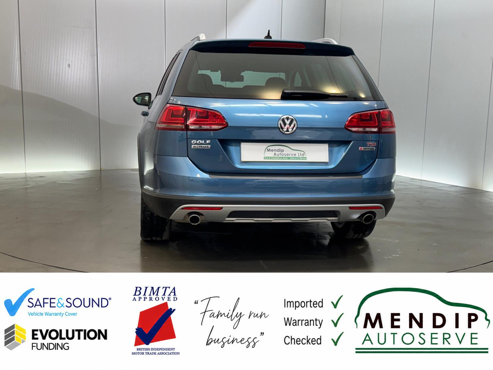 Volkswagen Golf view 12