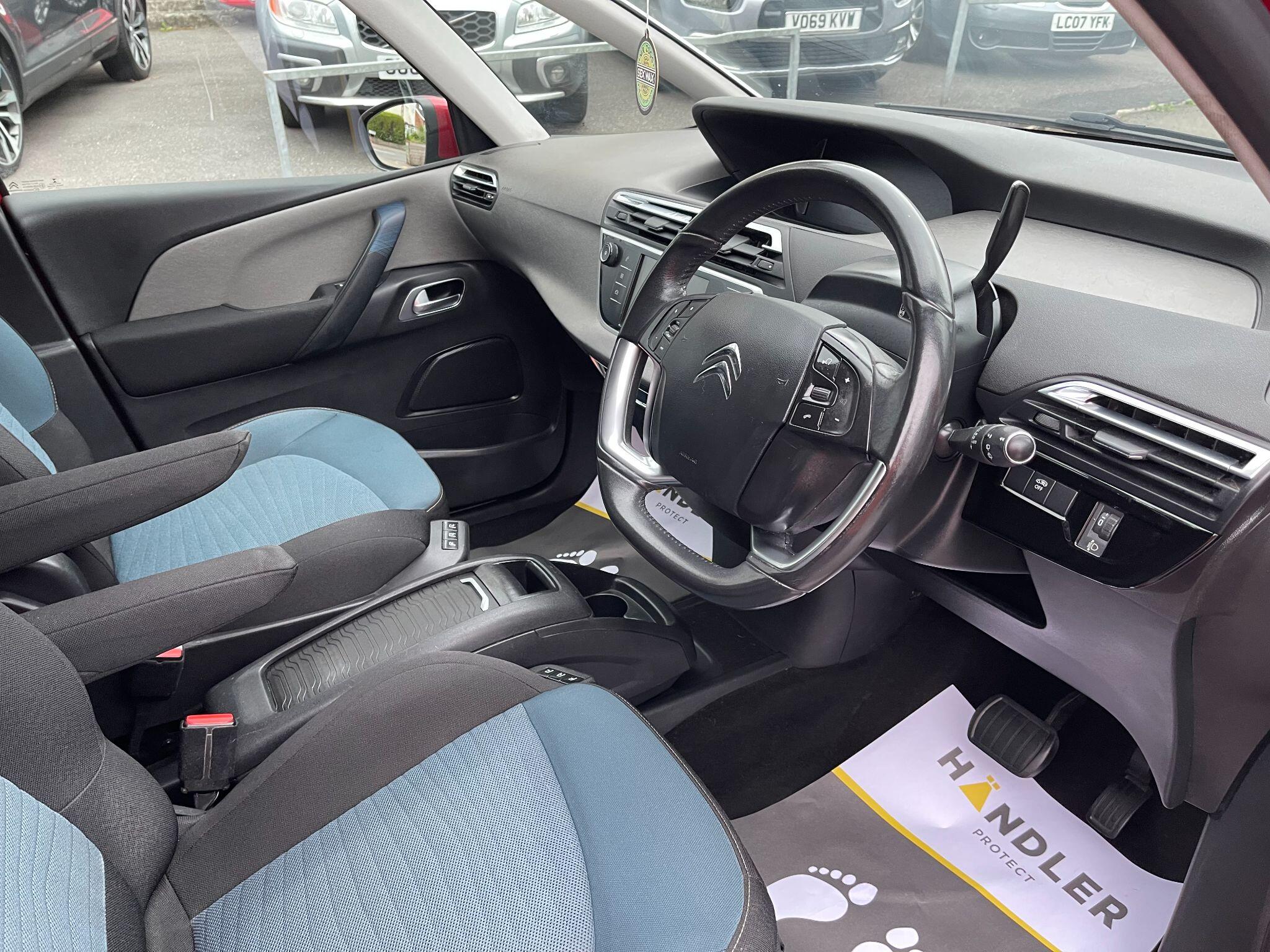 Citroen Grand C4 Picasso view 25