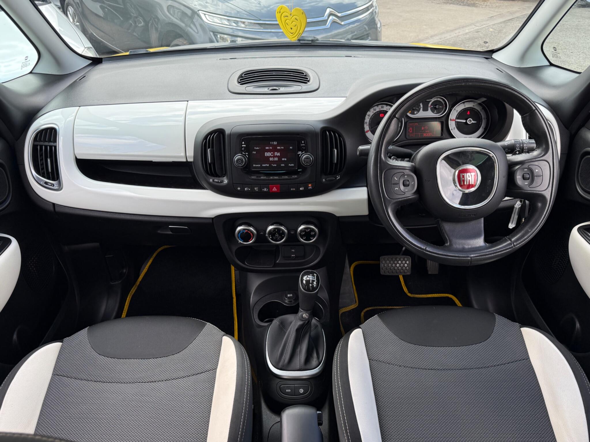 Fiat 500L - Image 53