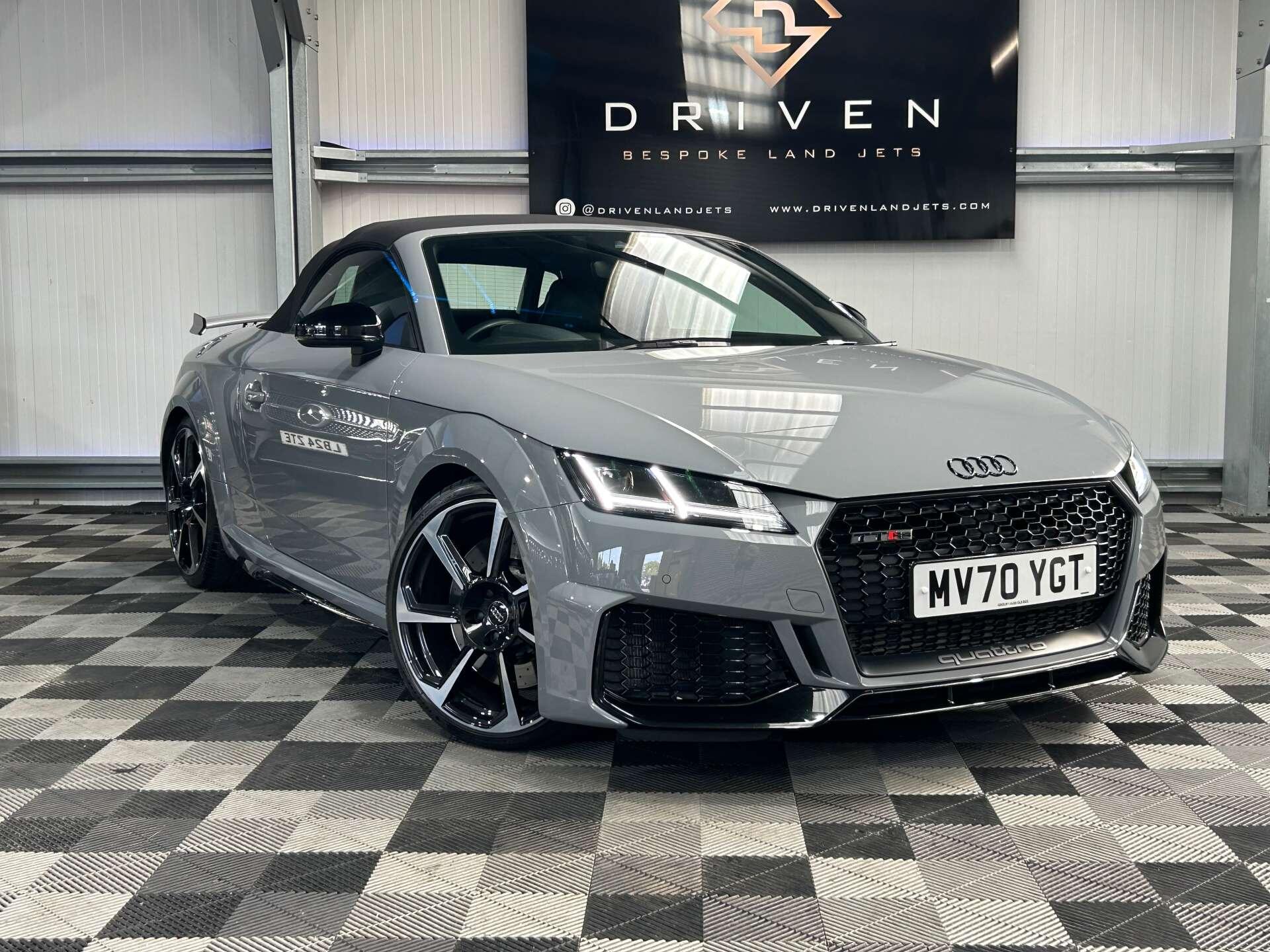 Audi TT RS view 14