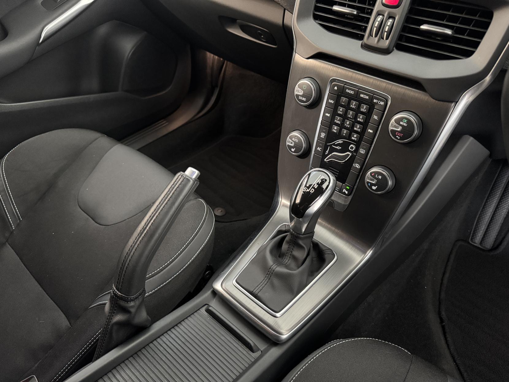 Volvo V40 view 71