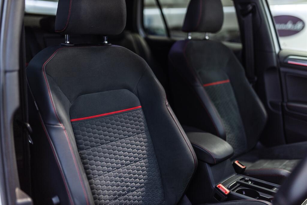 Volkswagen Golf view 21