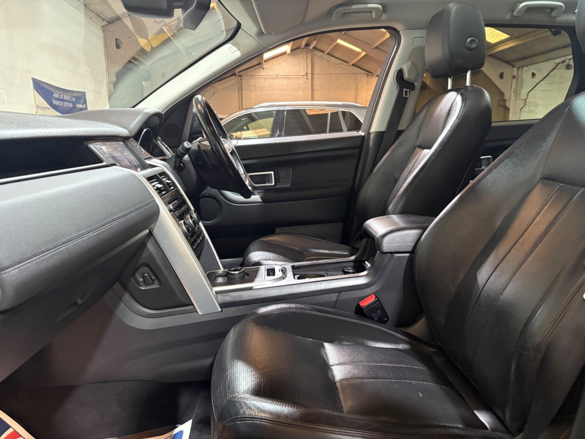 Land Rover Discovery Sport view 62