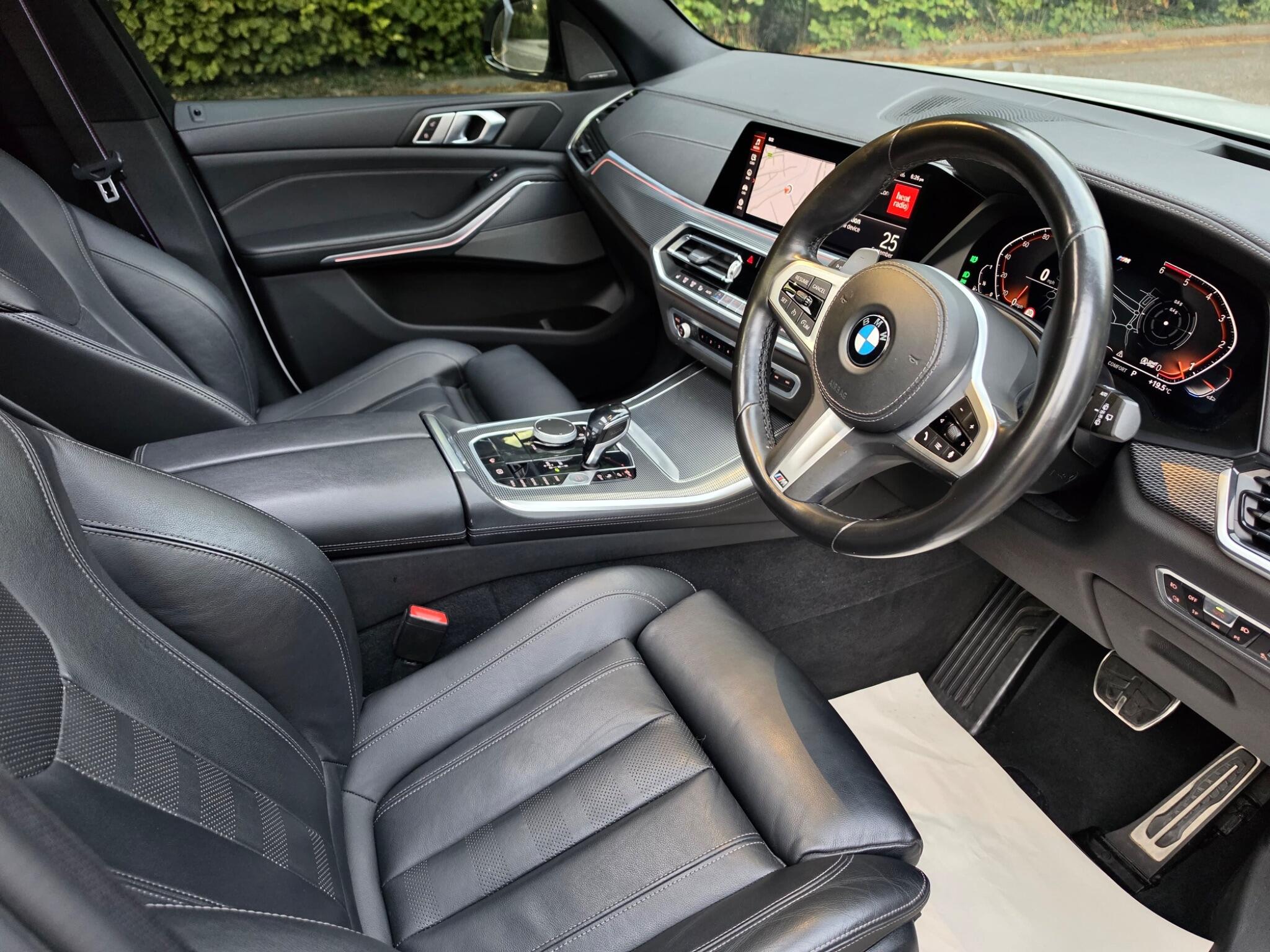 BMW X5 view 4