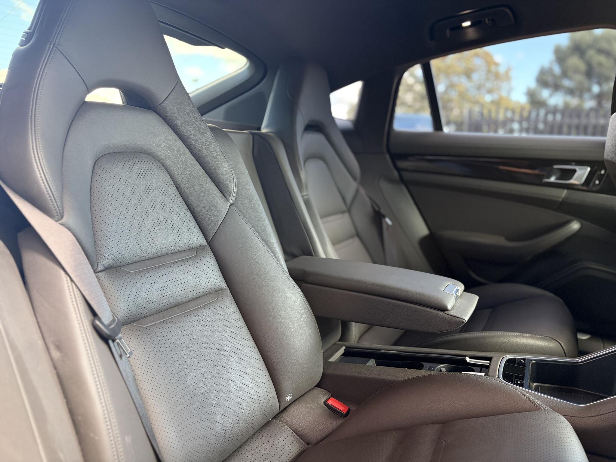 Porsche Panamera view 20