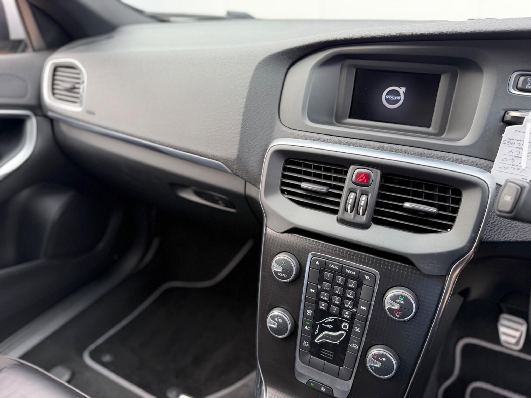 Volvo V40 view 36