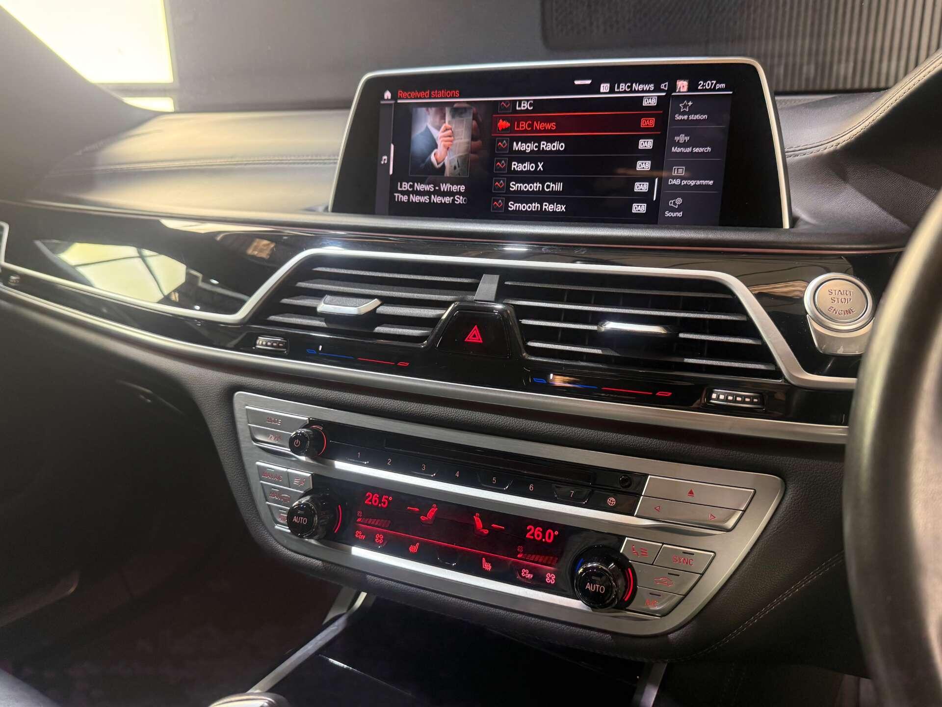 BMW 7 Series view 49