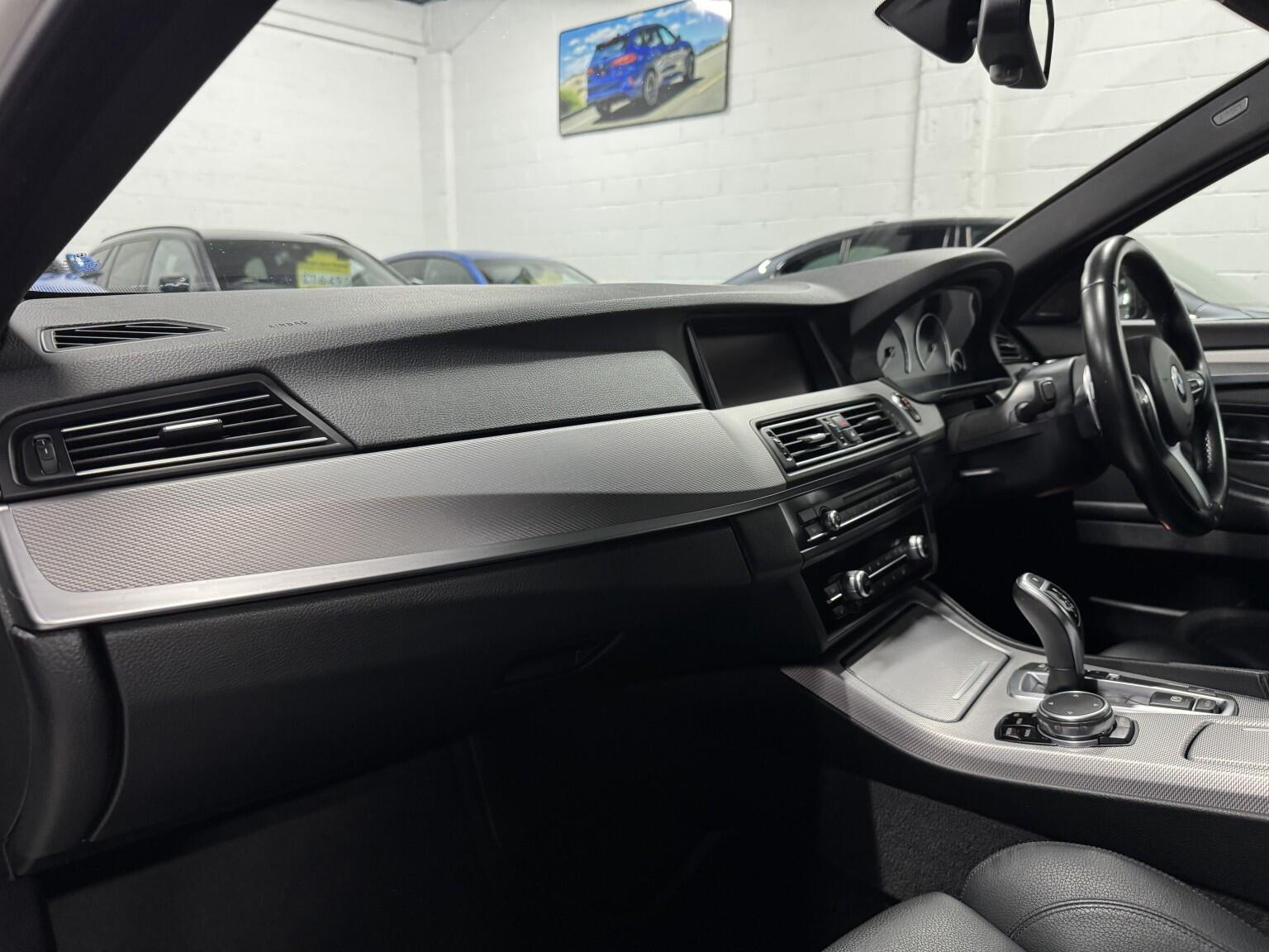BMW 5 Series view 12