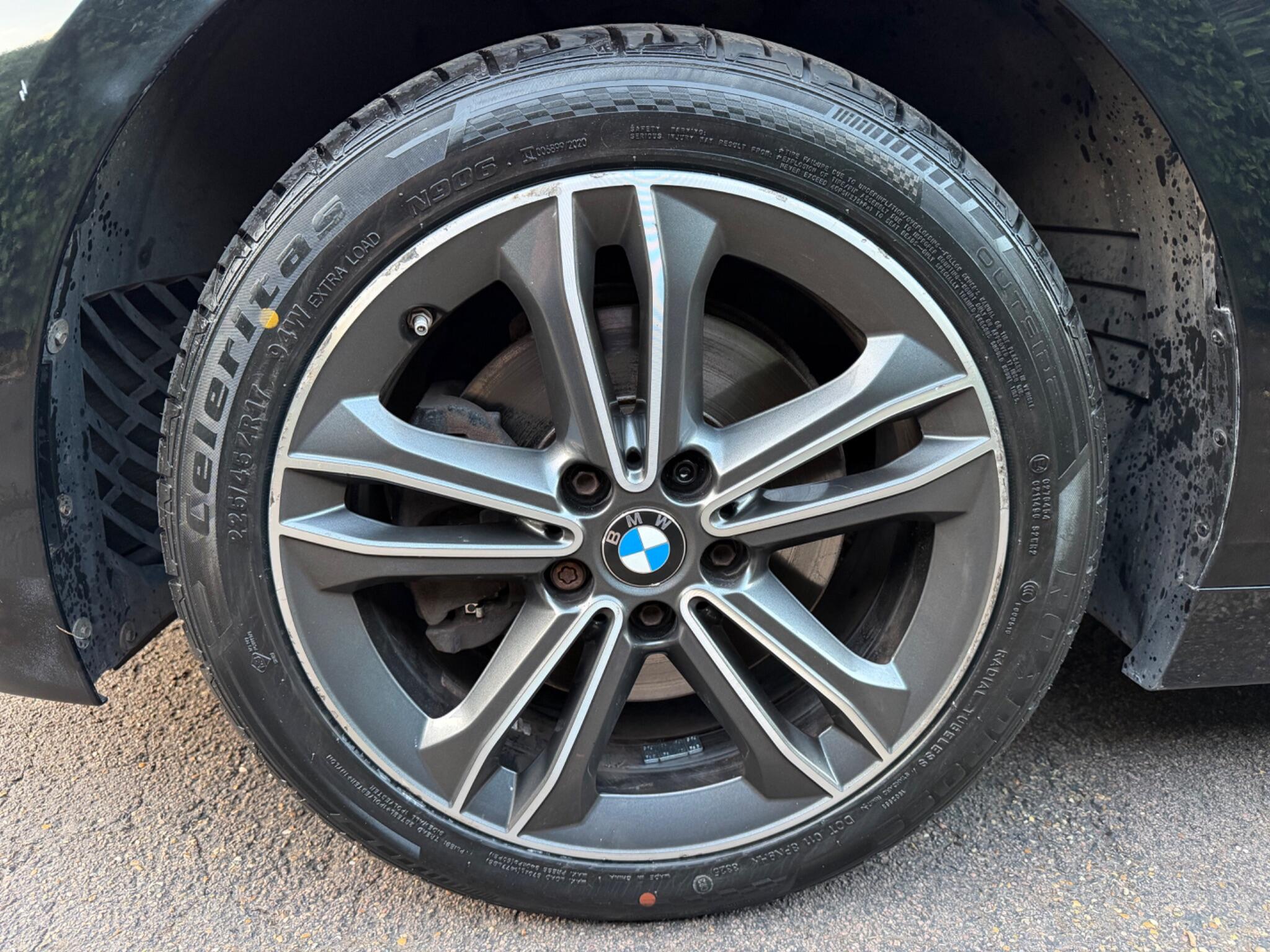 BMW 1 Series view 35