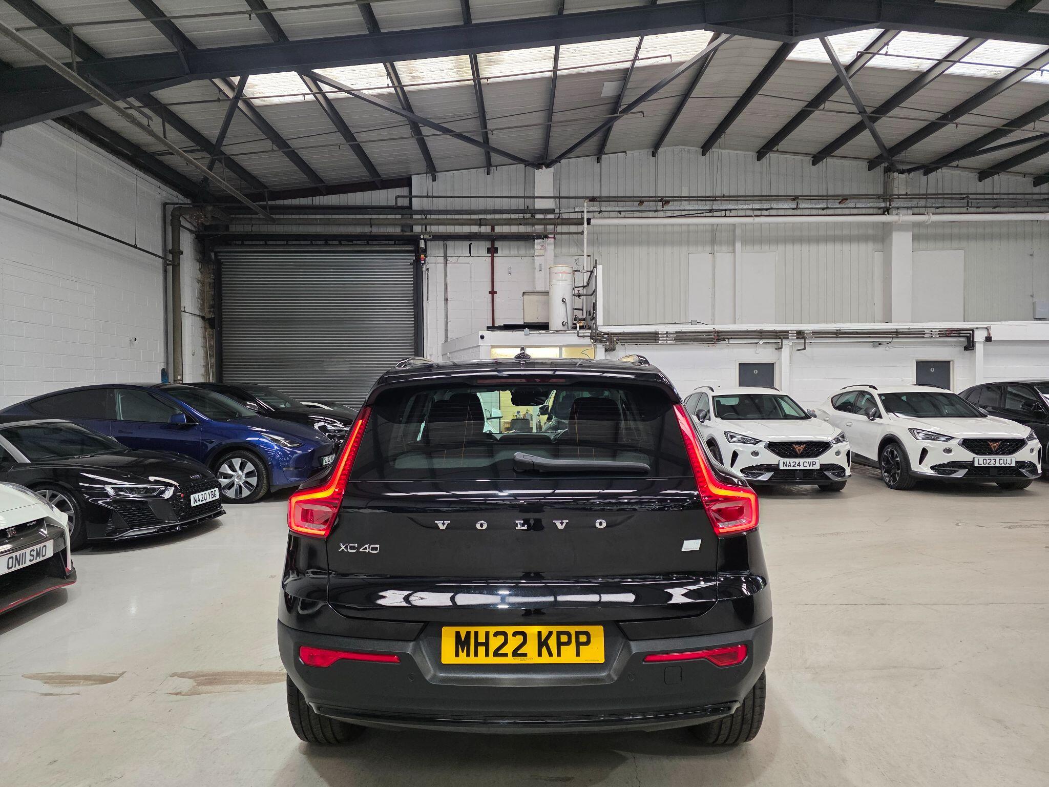 Volvo XC40 view 4
