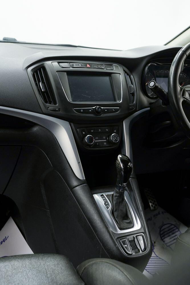 Vauxhall Zafira Tourer view 25
