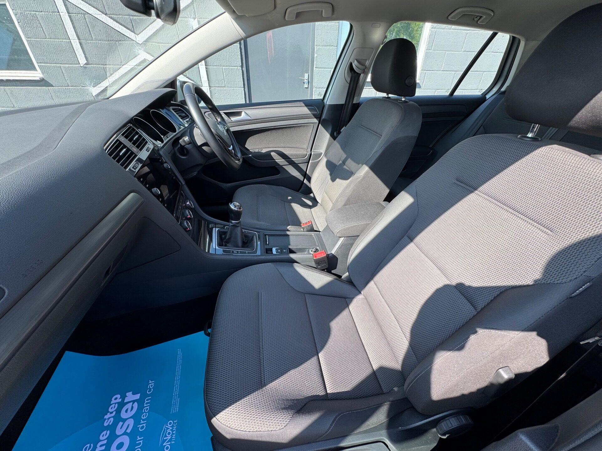 Volkswagen Golf view 35