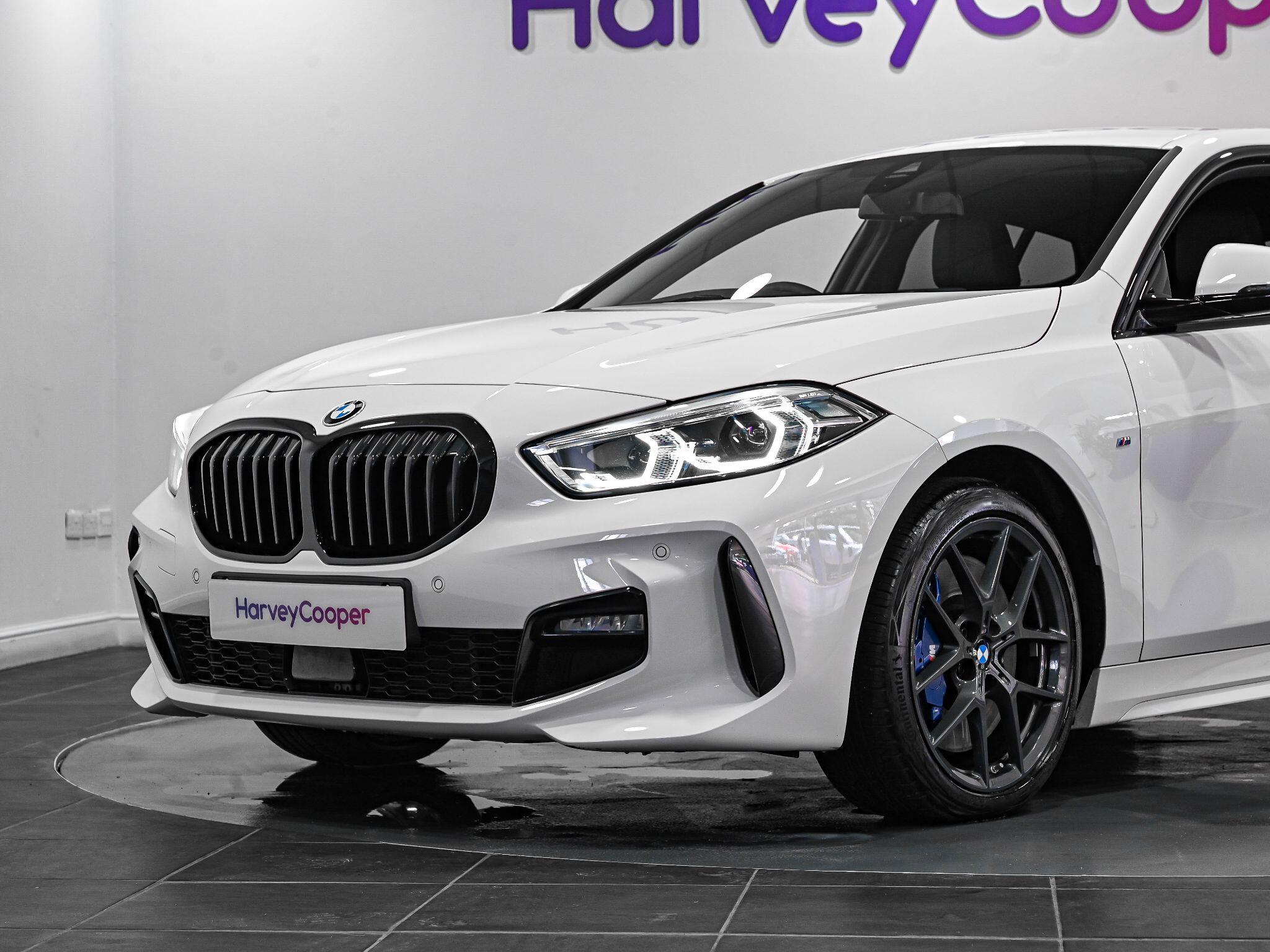 BMW 1 Series view 21
