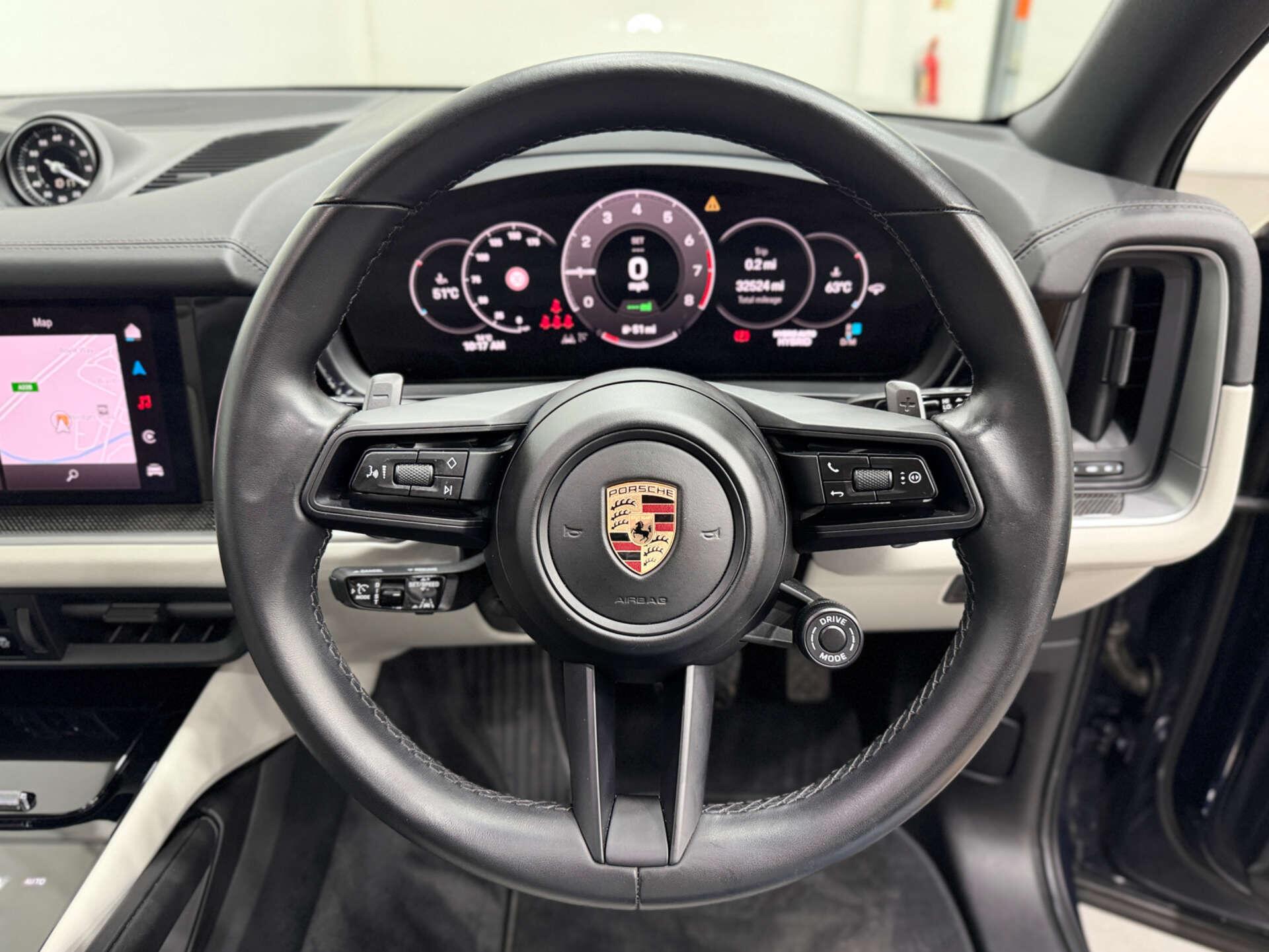 Porsche Cayenne view 21