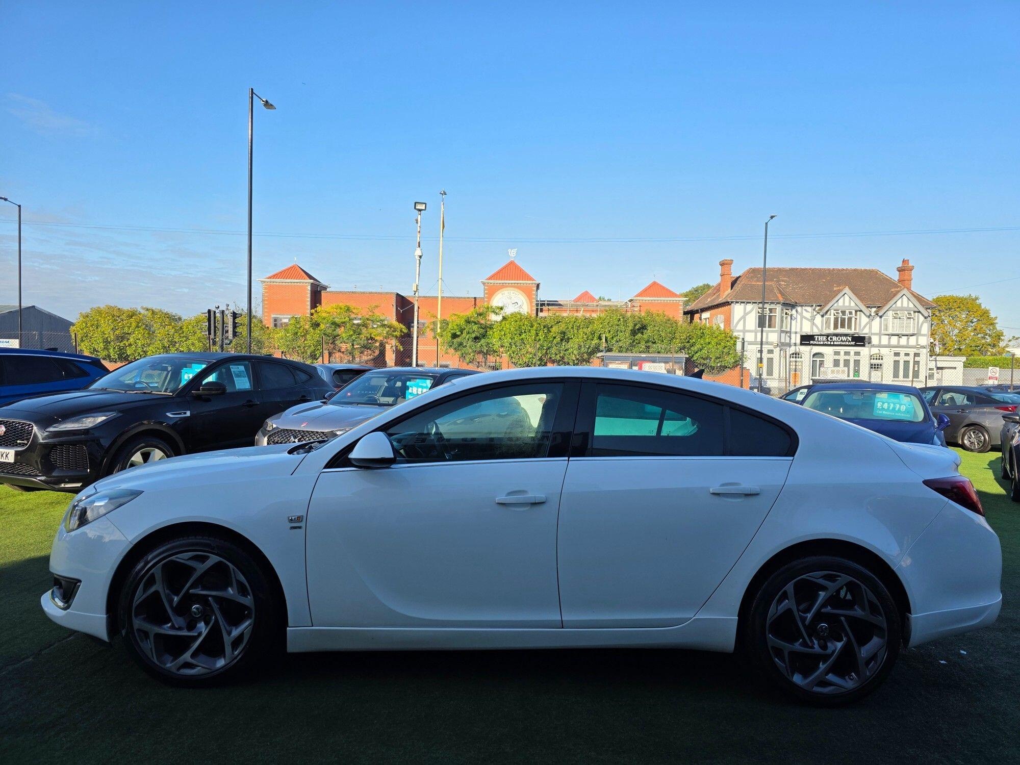 Vauxhall Insignia view 10