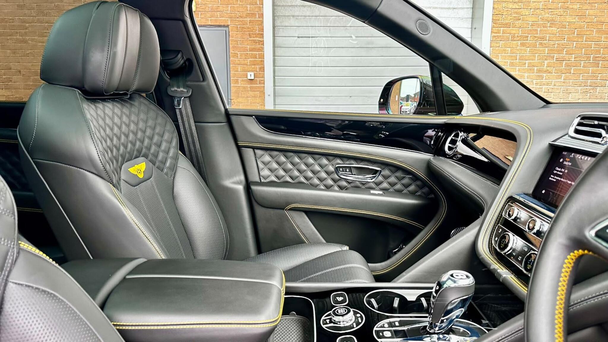 Bentley Bentayga view 55