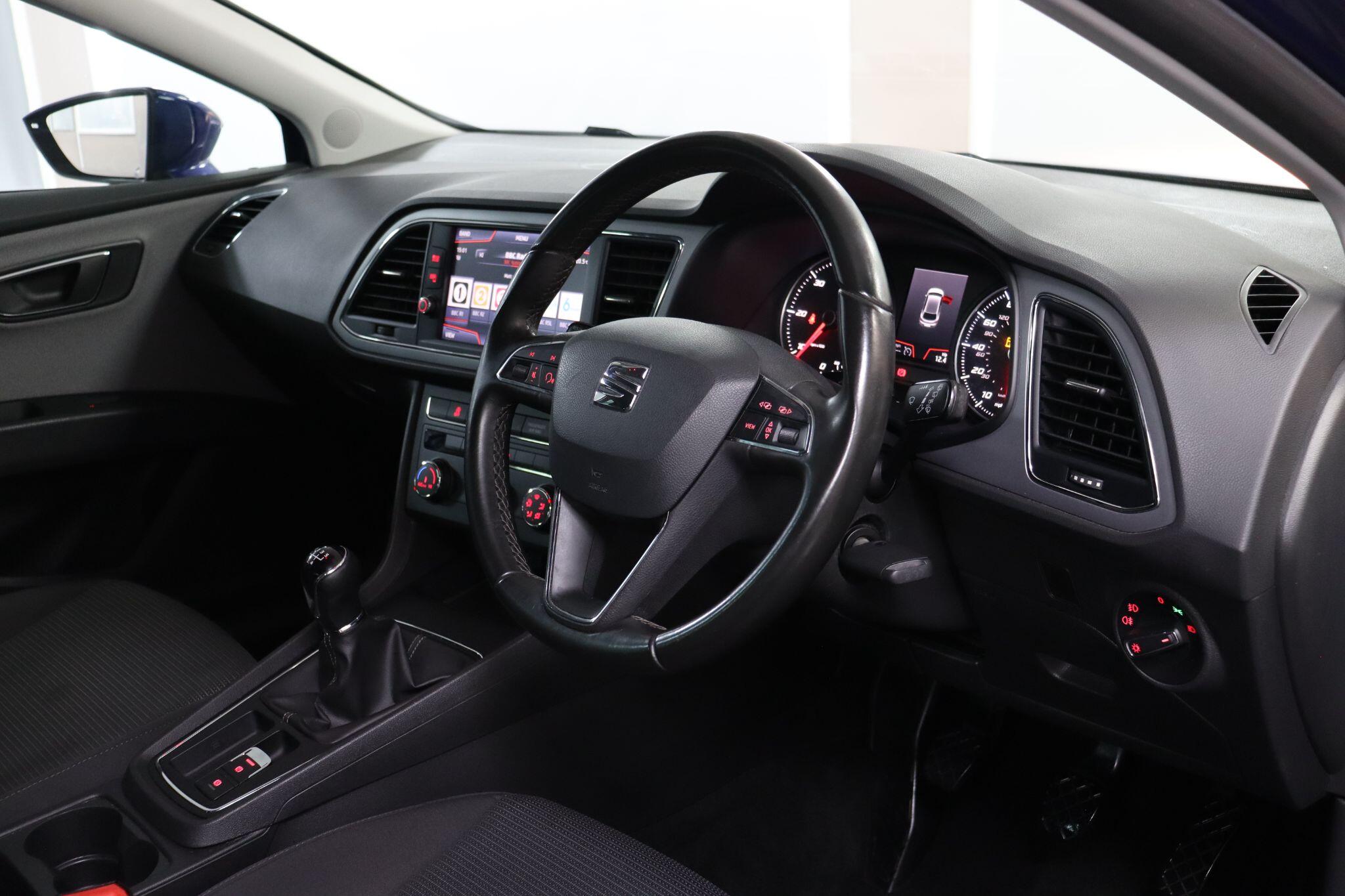 SEAT Leon view 5