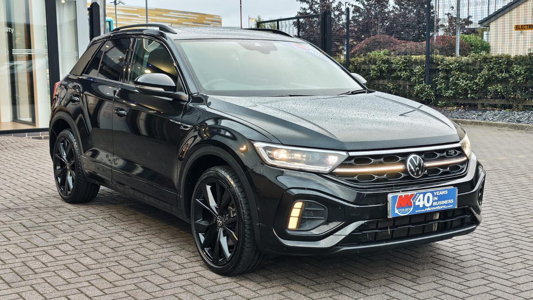 Volkswagen T-Roc view 9