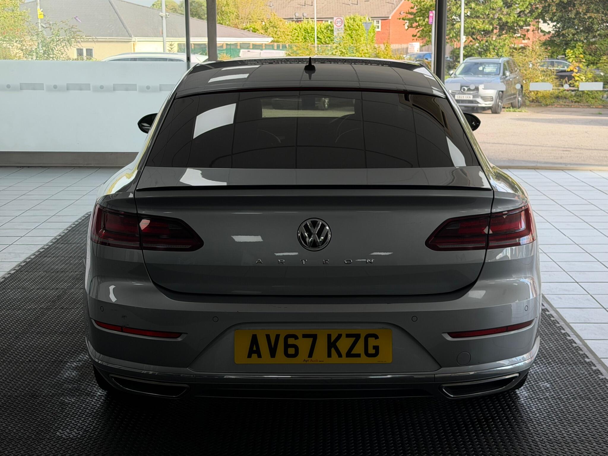 Volkswagen Arteon view 8