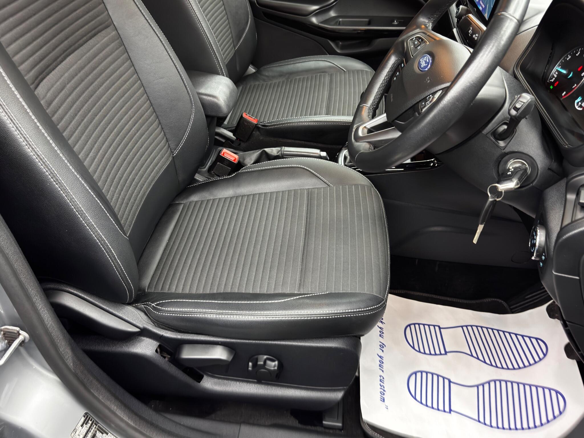 Ford EcoSport view 13