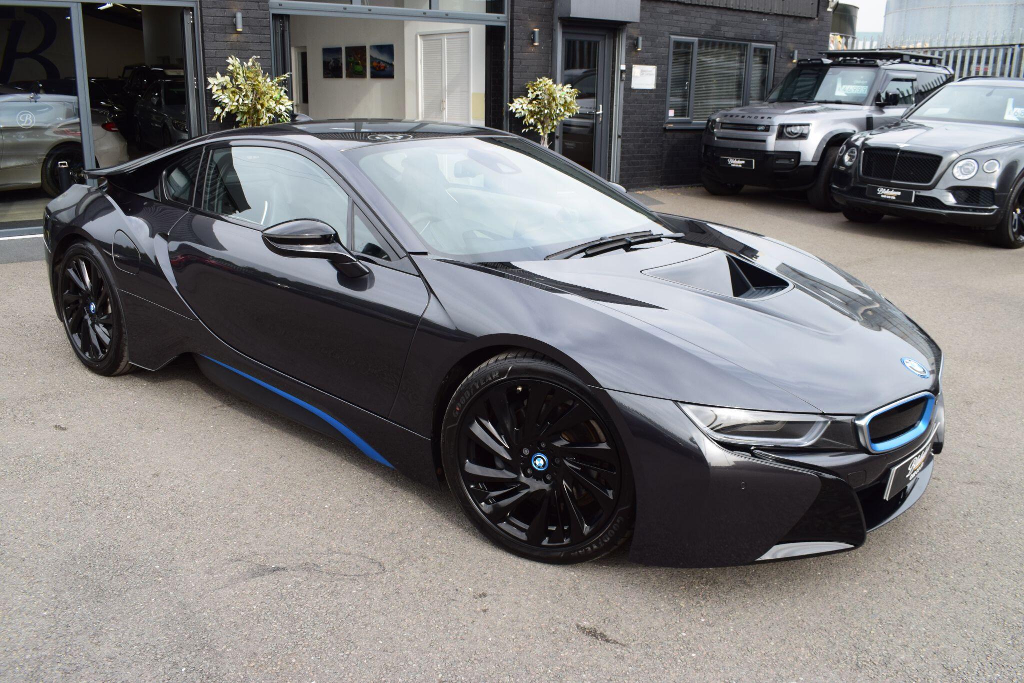 BMW I8 view 3