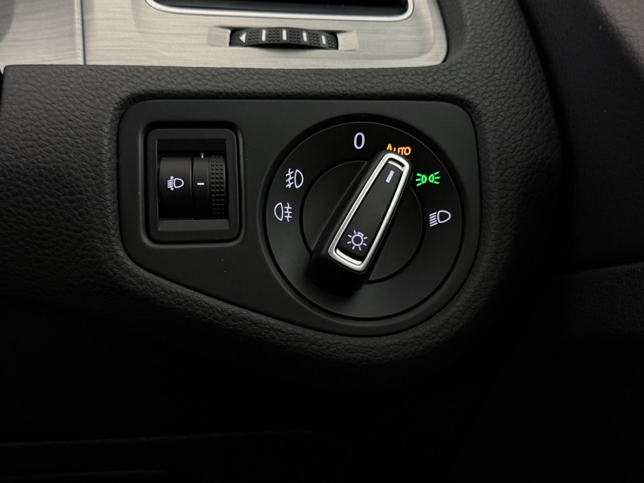 Volkswagen Golf view 16